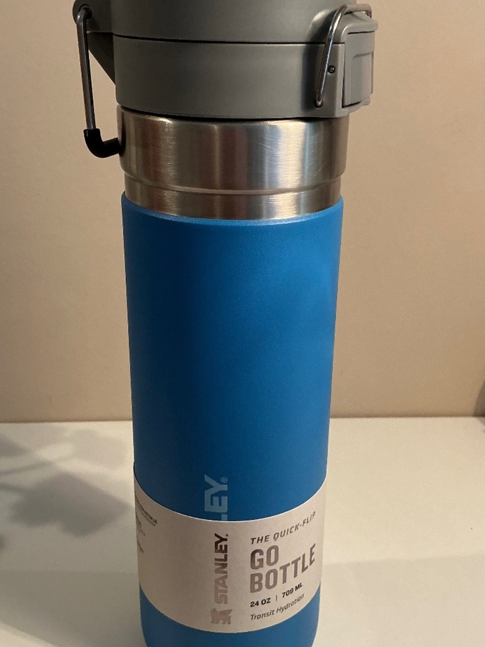 New Stanley Quick Flip Go Bottle 24 ounce Blue - Picture 6 of 6